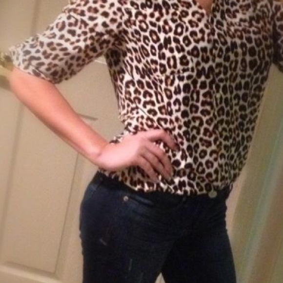 Express button front leopard blouse - Picture 4 of 8
